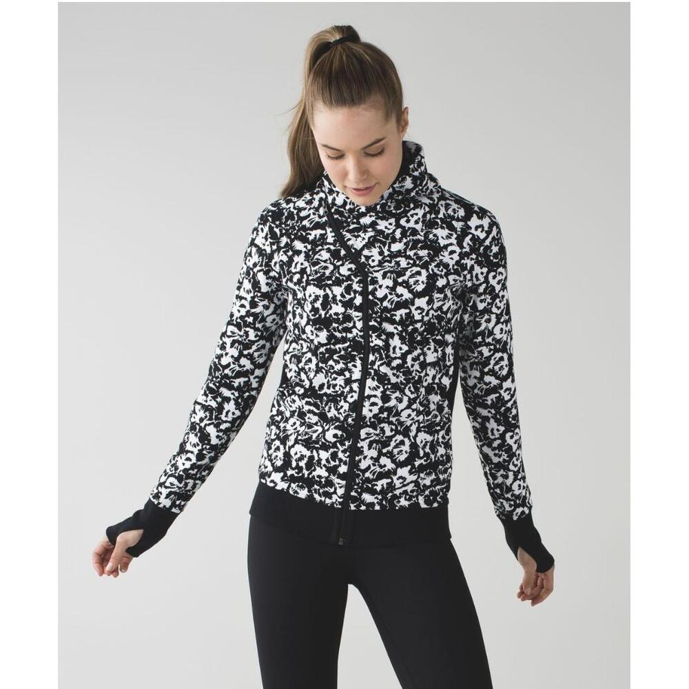 Lululemon Cozy Cuddle Up Jacket Black White Fleece High Collar Zip Jacket Size 2